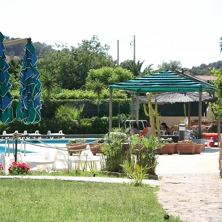 Verdemare Sardegna Uno Hotel apartamentowy 3*
