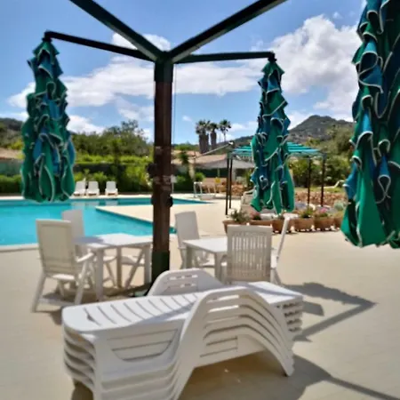 Hotel apartamentowy Verdemare Sardegna Uno 3*
